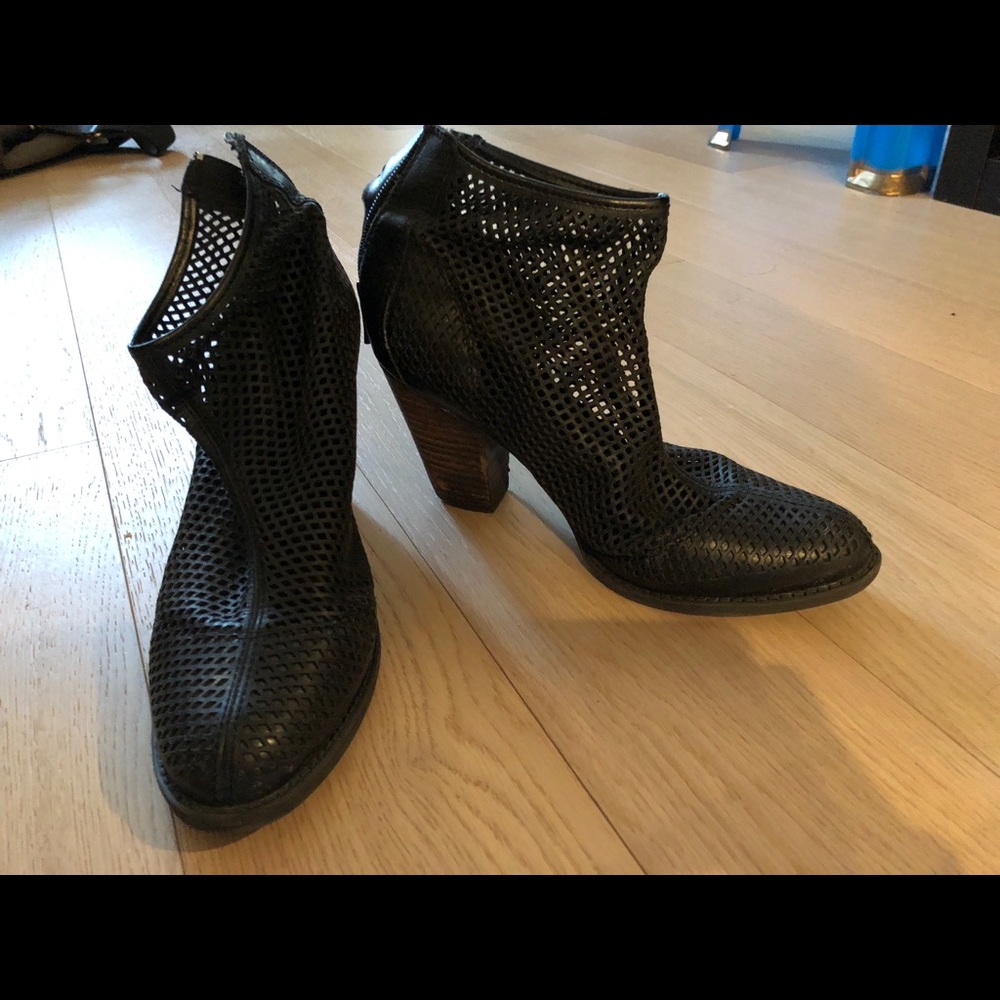 Aldo black booties